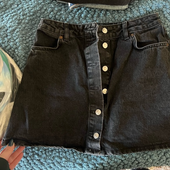 ASOS black button down mini skirt - Picture 2 of 2